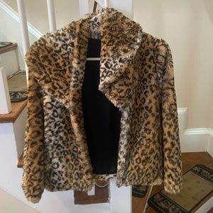 Alice and Olivia Super Soft Leopard Cheetah Print Faux Fur Jacket 2 pockets